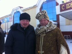 Священник поздравил участников торжеств по случаю 45-летия дружбы двух улусов