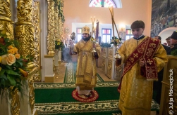 В день своего рождения епископ Роман совершил литургию и посетил школу-интернат