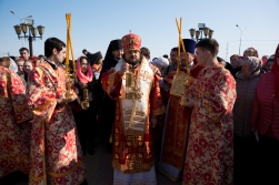 В Якутск привезен Благодатный огонь