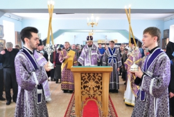 В день памяти явления Иверской иконы Богородицы епископ Роман совершил богослужение в Покровском монастыре