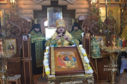Епископ Роман совершил богослужение в Андреевском монастыре города Мирного