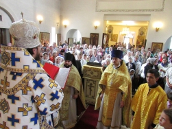 Епископ Роман совершил богослужение в Казанском храме Нерюнгри