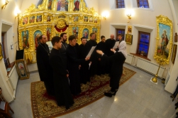 Студенты Якутской духовной семинарии совершили паломничество по храмам группы Вилюйских улусов и дали концерт духовной музыки в Вилюйске