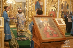 Архиепископ Роман совершил утреню с акафистом Пресвятой Богородице