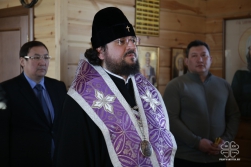 Архиепископ Роман совершил молебны и Таинство Крещения в селе Саскылах 