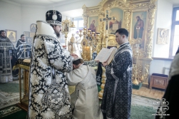 Архиерей совершил Литургию Преждеосвященных Даров в кафедральном соборе