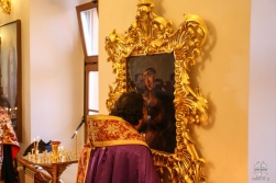 Архиепископ Роман возглавил акафистное пение перед чтимой иконой Божией Матери «Умиление»