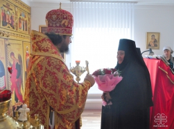 Монахини якутского поселка Чульман встретили правящего архиерея
