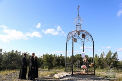 Архиепископ Роман совершил заупокойную молитву на месте лагеря узников «Васильевка»