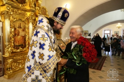 Архиерей поздравил с юбилеем старейшего сотрудника Якутской епархии