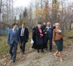 Центральный храм Алданского благочиния посетила председатель Правительства Республики Саха (Якутия)