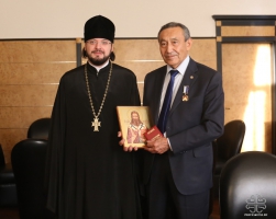 Президент Академии наук Республики Саха (Якутия) награжден епархиальной медалью