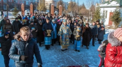 Архипастырь совершил богослужение в честь престольного праздника Казанского храма