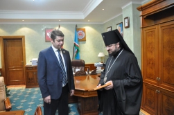 Состоялась беседа архиепископа Романа с Председателем Правительства Республики Саха (Якутия)